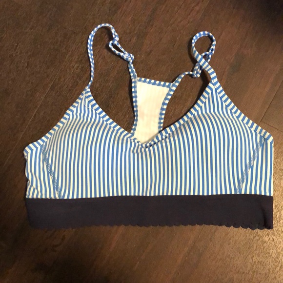 J. Crew Other - NWOT J.Crew x New Balance scalloped sports bra, M